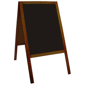 Tablica/Potykacz kredowy w ramie drewnianej rozm. 70x50 cm